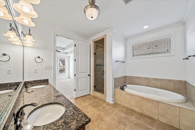 1581 BRACKENSHIRE LN, Collierville, TN 38017