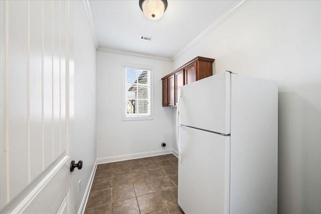 1581 BRACKENSHIRE LN, Collierville, TN 38017