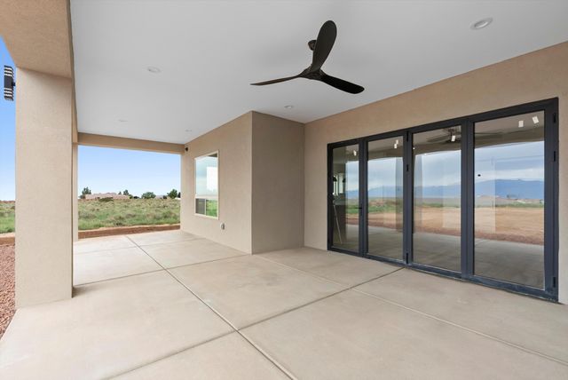 512 2nd Street NE, Rio Rancho, NM 87124