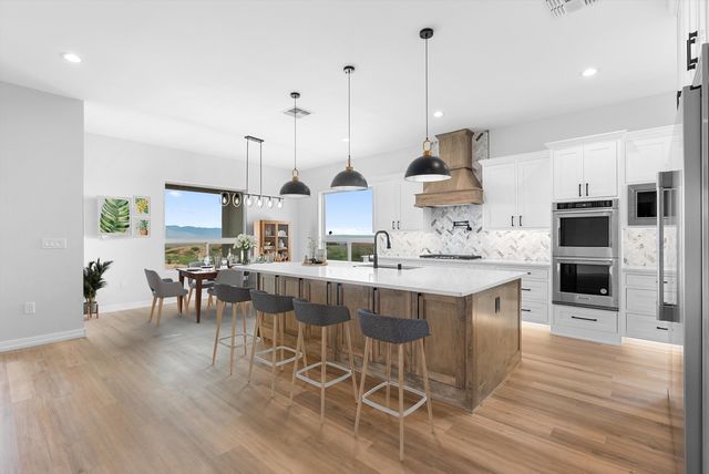 512 2nd Street NE, Rio Rancho, NM 87124