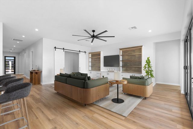 512 2nd Street NE, Rio Rancho, NM 87124