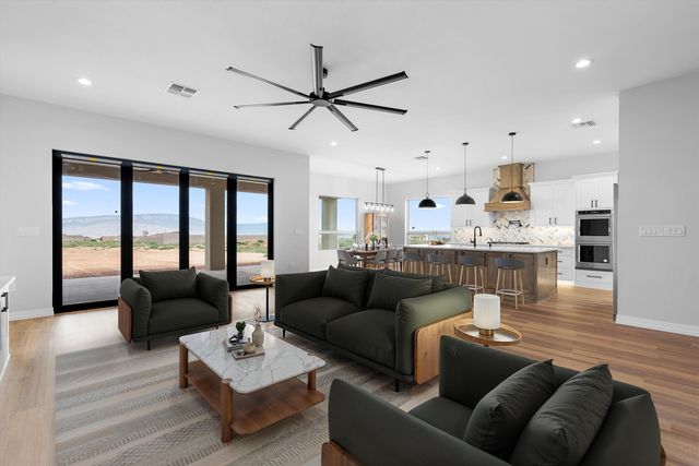 512 2nd Street NE, Rio Rancho, NM 87124