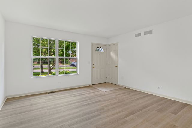 810 Main Street, West Chicago, IL 60185