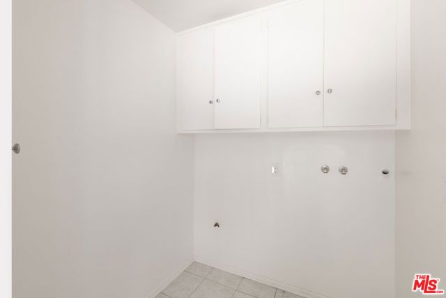 15508 Royal Ridge Road, Sherman Oaks, CA 91403