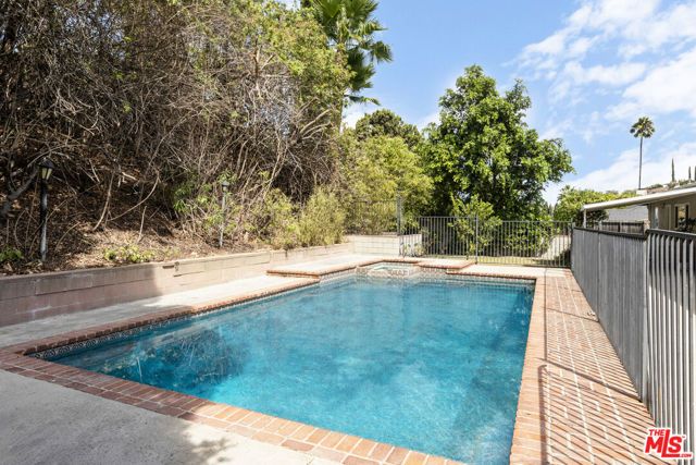 15508 Royal Ridge Road, Sherman Oaks, CA 91403