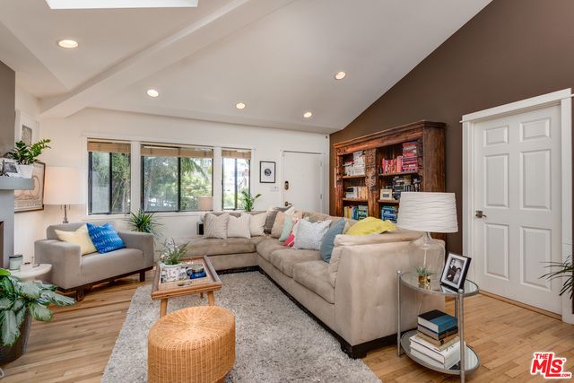 2417 Bryan Avenue, Venice (los Angeles), CA 90291