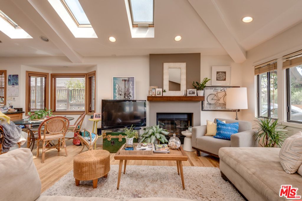 2417 Bryan Avenue, Venice (los Angeles), CA 90291