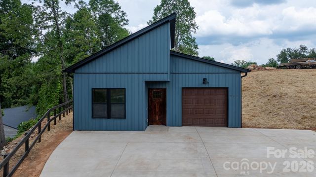 909 Overlook Drive SW, Lenoir, NC 28645