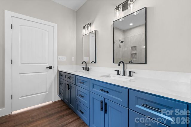 909 Overlook Drive SW, Lenoir, NC 28645