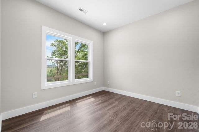 909 Overlook Drive SW, Lenoir, NC 28645