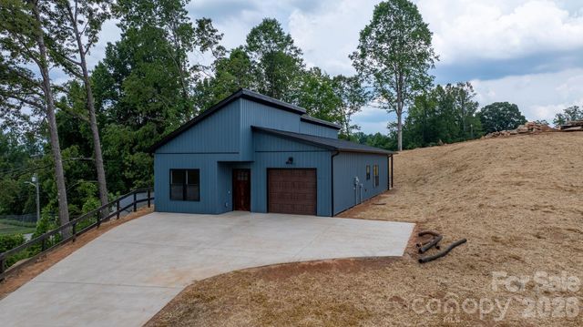 909 Overlook Drive SW, Lenoir, NC 28645