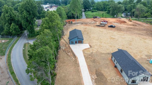 909 Overlook Drive SW, Lenoir, NC 28645