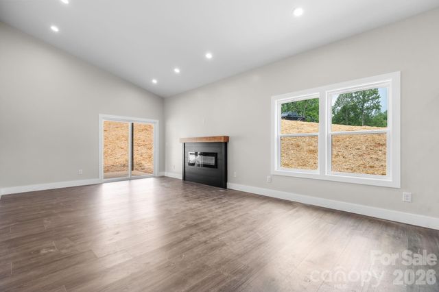 909 Overlook Drive SW, Lenoir, NC 28645