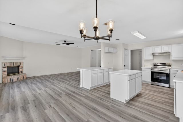 10804 Edgewater Drive, Benbrook, TX 76126