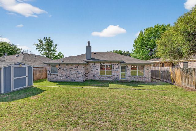10804 Edgewater Drive, Benbrook, TX 76126