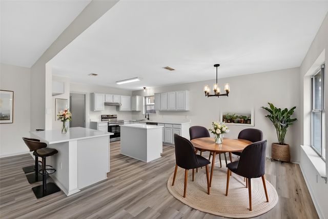 10804 Edgewater Drive, Benbrook, TX 76126