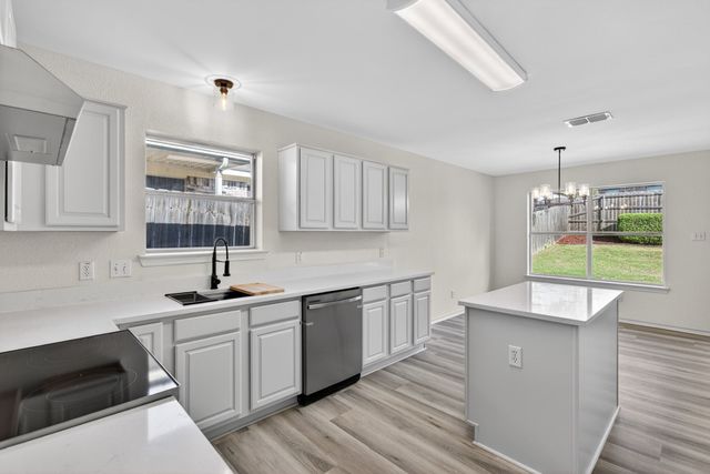 10804 Edgewater Drive, Benbrook, TX 76126