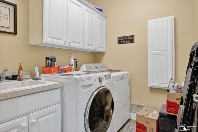 202 Orleans Avenue, Monroe, MI 48162