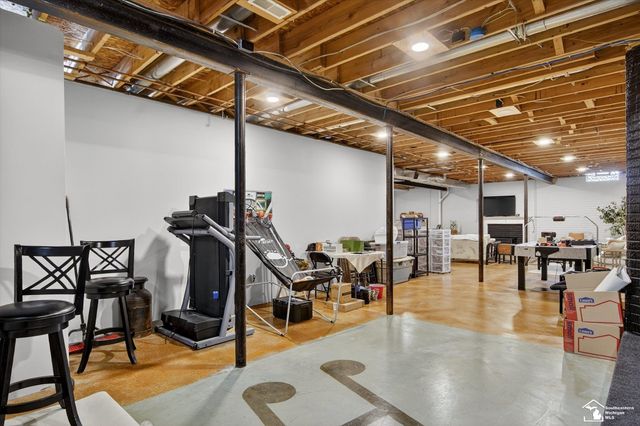 202 Orleans Avenue, Monroe, MI 48162