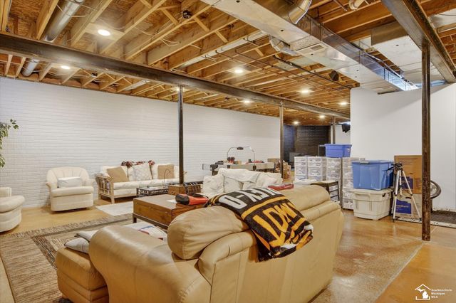 202 Orleans Avenue, Monroe, MI 48162