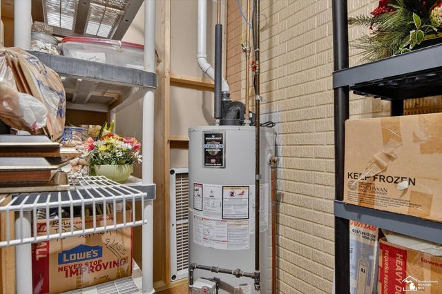 202 Orleans Avenue, Monroe, MI 48162