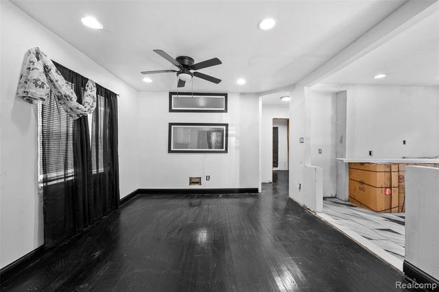 12110 Asbury Park, Detroit, MI 48227