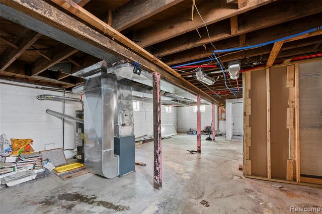 12110 Asbury Park, Detroit, MI 48227