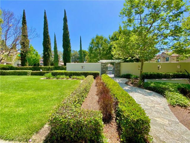 13070 Arborwalk Lane, Tustin, CA 92782