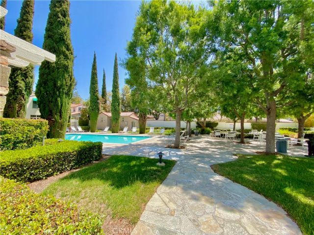 13070 Arborwalk Lane, Tustin, CA 92782