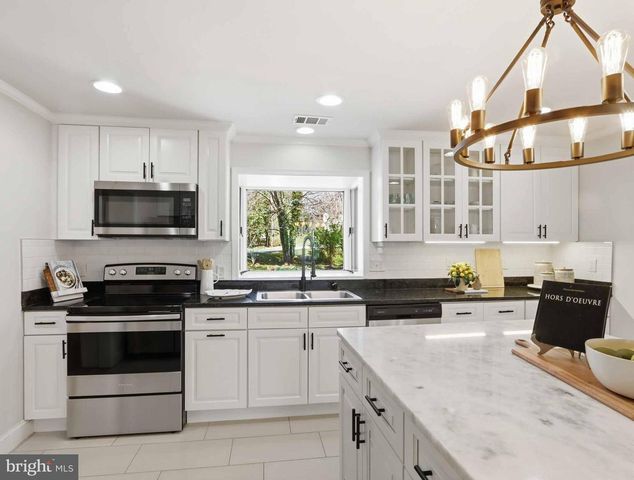 7343 CALVERT ST, Annandale, VA 22003