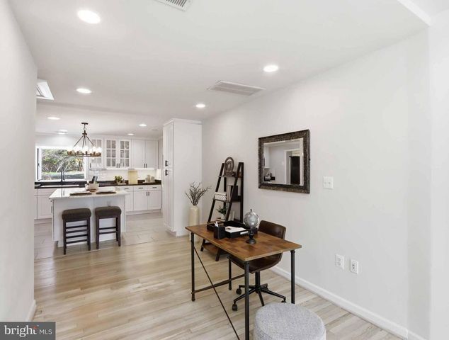 7343 CALVERT ST, Annandale, VA 22003