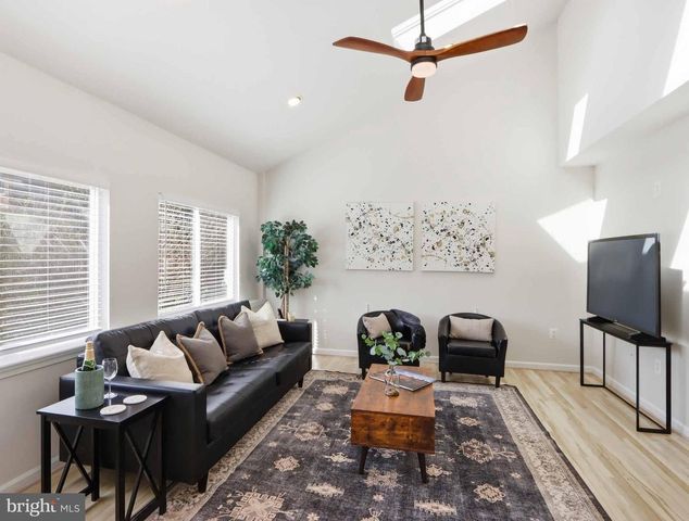 7343 CALVERT ST, Annandale, VA 22003