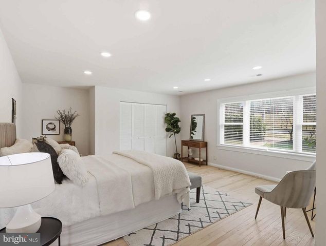 7343 CALVERT ST, Annandale, VA 22003