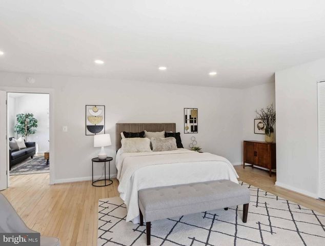 7343 CALVERT ST, Annandale, VA 22003