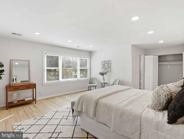 7343 CALVERT ST, Annandale, VA 22003