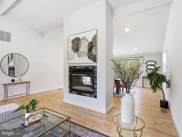 7343 CALVERT ST, Annandale, VA 22003