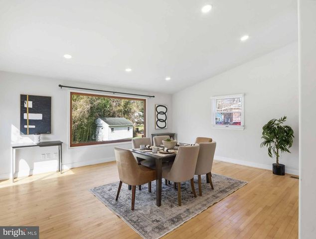 7343 CALVERT ST, Annandale, VA 22003