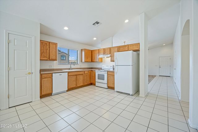 91 W James L Sullivan Street, Vail, AZ 85641