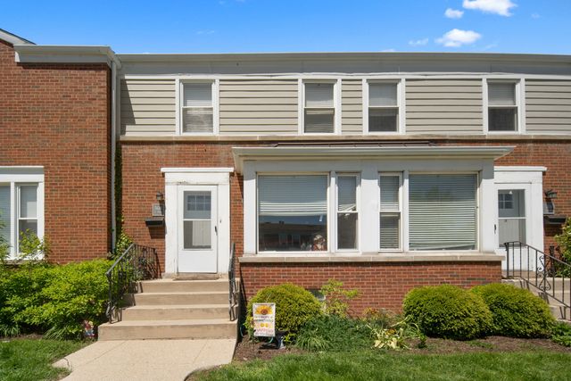 5638 W Carmen Avenue, Chicago, IL 60630