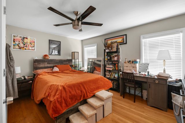 5638 W Carmen Avenue, Chicago, IL 60630