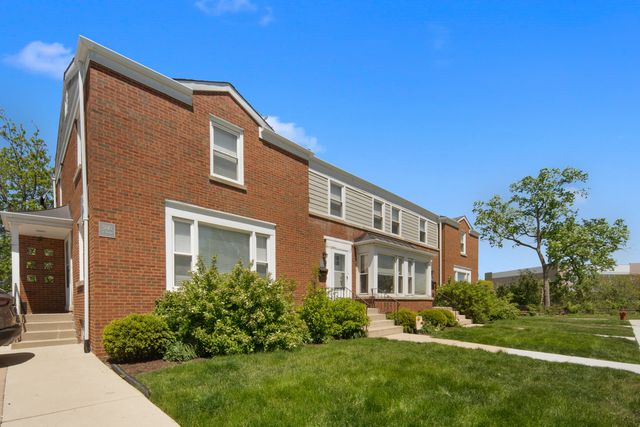 5638 W Carmen Avenue, Chicago, IL 60630