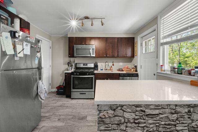 5638 W Carmen Avenue, Chicago, IL 60630