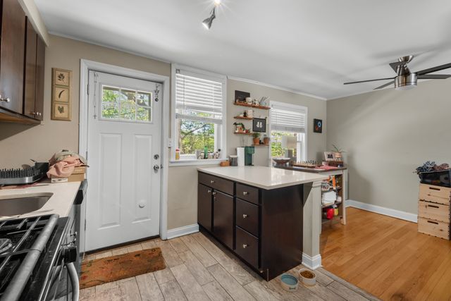 5638 W Carmen Avenue, Chicago, IL 60630