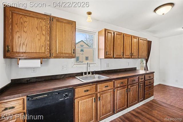 27135 Ballard Street, Harrison Twp, MI 48045