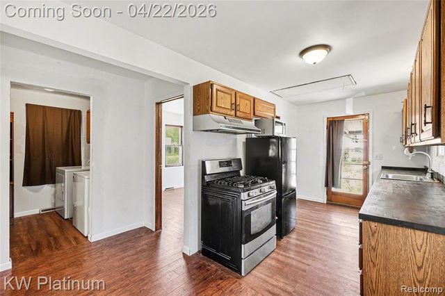 27135 Ballard Street, Harrison Twp, MI 48045