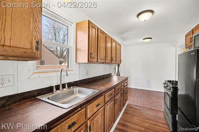 27135 Ballard Street, Harrison Twp, MI 48045