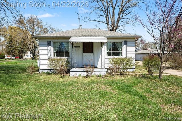 27135 Ballard Street, Harrison Twp, MI 48045