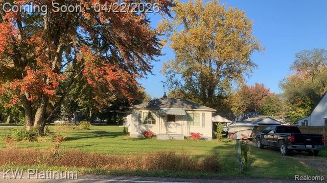 27135 Ballard Street, Harrison Twp, MI 48045
