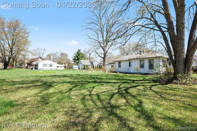 27135 Ballard Street, Harrison Twp, MI 48045