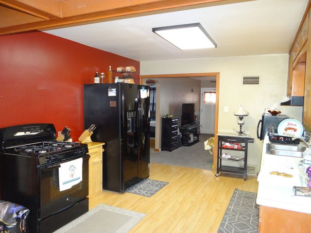 831 Douglas Street, Morris, IL 60450